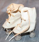 Vintage Lot Of 6 Pair Of Doll Shoe Skates Roller   Ice Oilcloth   Fuzzy 1 3 4-3 