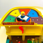 Vtg Fisher-price Little People Play Family Action Garage  930 - Complete  Nice 