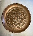 Vtg Middle Eastern Hammered Copper Repousse Relief Wall Hung 9  Plate Birds