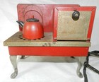 Vintage Metal Ware Corp  Child s Electric Stove With Tea Kettle - Cat  No  B20