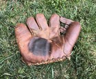 Spalding Antique Sports Memorabilia Baseball Glove Rare  Joe Dimaggio Model 133