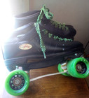 Riedell R3 Roller Skates Used Size 11 Custom Green