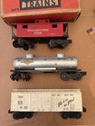 Lot Vintage Lionel Postwar Train Accessories  Cars 2472 1654 1689t 2465 2452   