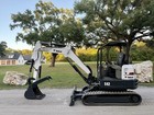 2018 Bobcat E42 Mini Excavator - Hydraulic Thumb - Push Blade - Low Hours  