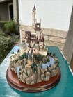 Disney Wdcc Enchanted Places Beauty   The Beast  the Beast s Castle  W box
