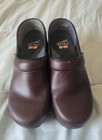 Dansko Xp 2 0 Brown Leather Slip Resistant Medical Work Clogs Women 36