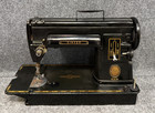 1950 s Vintage Singer Sewing Machine Black 301   Accessories    See Video   