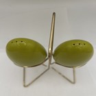 Vtg Mid Century Modern Avocado Green   White Plastic Egg Salt   Pepper Shakers