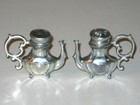 Vintage Washington Dc Souvenir Salt   Pepper Shakers  Metal Tea Pots 