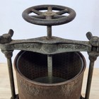 Vintage L s Iron Co Brighton No 2 Cast Iron Fruit And Lard Press