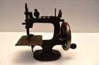 Antique Singer Mini Toy Sewing Machine With Oiler Cast Iron Crank Usa Model  02