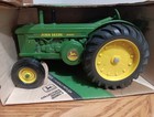 Ertl John Deere Model R Tractor On Rubber Nib 1 16 Scale