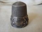 Simmons Sterling Grapes   Grape Leaves Thimble  11
