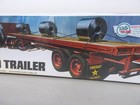 1 25 Scale Amt   617   Fruehauf 40  Flat Bed Trailer Kit   Lot B   Sealed Kit