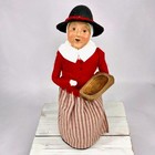1999 Byers Choice Ltd Plimoth Plantation Exclusive Woman Holding A Wood Trencher