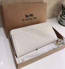 New Coach X Peanuts Long Wallet Snoopy Woodstock Leather Zip Black white  Red