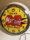 Vintage Mason s Root Beer Clock Lighted Sign Soda Pop Foam Topped Goodness