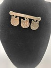 Vintage Three Cat Faces Etched Details Dangles On Bar 925 Sterling Brooch Pin