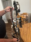 Raven R10 Compound Crossbow Pkg  400 Fps W scope Quiver Bolts And Ravin Coffin