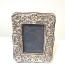 Vintage Sterling Silver Repousse Frame England 2 75 X 2  Opening