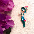 Classic Pin Brooch Woman Female Stylish High Fashion Color Model Gold Tone Ha24