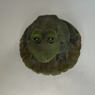 Green Resin Frog Figurine On Lily Pad Base Decorative Animal Statue