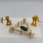 Rare Vtg Indian Cowboy  2 5   Plastics Figures 6 Pc Lot Yellow Kids Play Toy