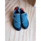 Black Diamond Momentum Kids Climbing Shoes Blue Red Mismatched 3 left  4 right 