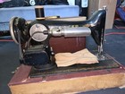 Singer Vintage Household Sewing Machine W  Carrying Case