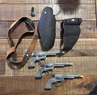 Lot Of 3 Vintage 60   s Die Cast Cap Gun Hubley Pal Leather Belt Holster Fur