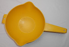 Vintage Tupperware 1523 2 Qt  Colander Strainer Nice