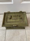 Vintage 60s Max Klein Avocado Green Plastic Sewing Box With Sc-1280 Tray content