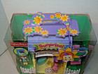 2005 Fisher Price Sweet Streets Country Surprise Inside Birthday