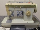 Singer Fashion Mate Model 252 Sewing Machine W Case  Accessories   Power Cord