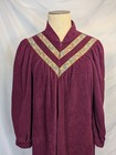 Vanity Fair Petites Velour Robe Medium M Burgundy Long Sleeve Embroidered V-neck