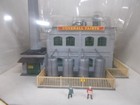 Model Power 2589 N Coverall Paints Built Up Lighted W  2-hand Painted Figures