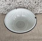 Vintage Enamelware Colander  Strainer 10 5    In Diameter White W  Black Trim