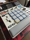 Akai Professional Mpc Sample Standalone Portable Sampler Sequencer   Effects