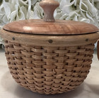 Nantucket Handcrafted  Small Basket With Wood Lid And Original Tag