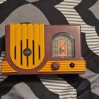 Arvin Vintage Am fm Tabletop Tube Radio Style  Maroon brown   Yellow