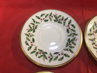 New Set Of 4 Lenox Holiday Dimemsion Collection Holly Berry 6  Saucers Only