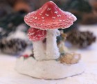 Wee Forest Folk Miniature Figurine M-717 - Stollen Kisses