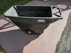 Rubbermaid Commercial 1 2 Cubic Yard Tilt Truck  850 Lbs Capacity  - Model 9t14