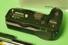 Pentax  Battery Grip D-bg5 For K-3 K-3ii Includes Aa Batteries Tray