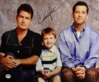 Charlie Sheen Signed 11x14 Photo Psa Ah99155