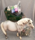 2001 Breyer Christmas Jingles Misty New Peace On Earth Holiday Pony   Sleigh