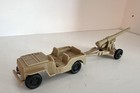 Marx Desert Fox Tan Jeep   Howitzer - Very Good  - Must See Item