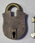Brass Padlock With Key - Vintage Find - Works   Wow Lqqk  
