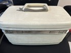 Vintage Samsonite Silhouette Train Case     Cream Marbled Vinyl