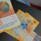 Switzerland 10 Francs Banknotes      1 Per Customer Collectors Note
